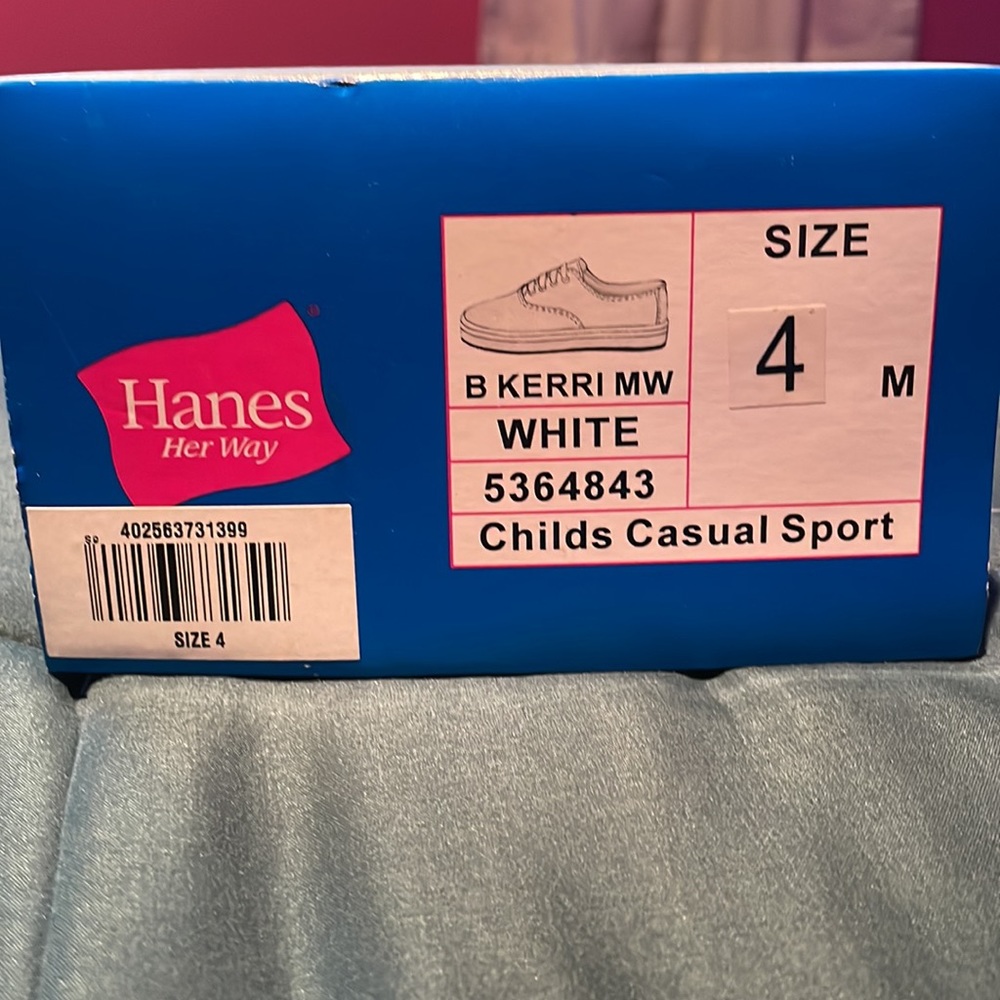 BNWT Hanes Girls White Sneakers Size 4